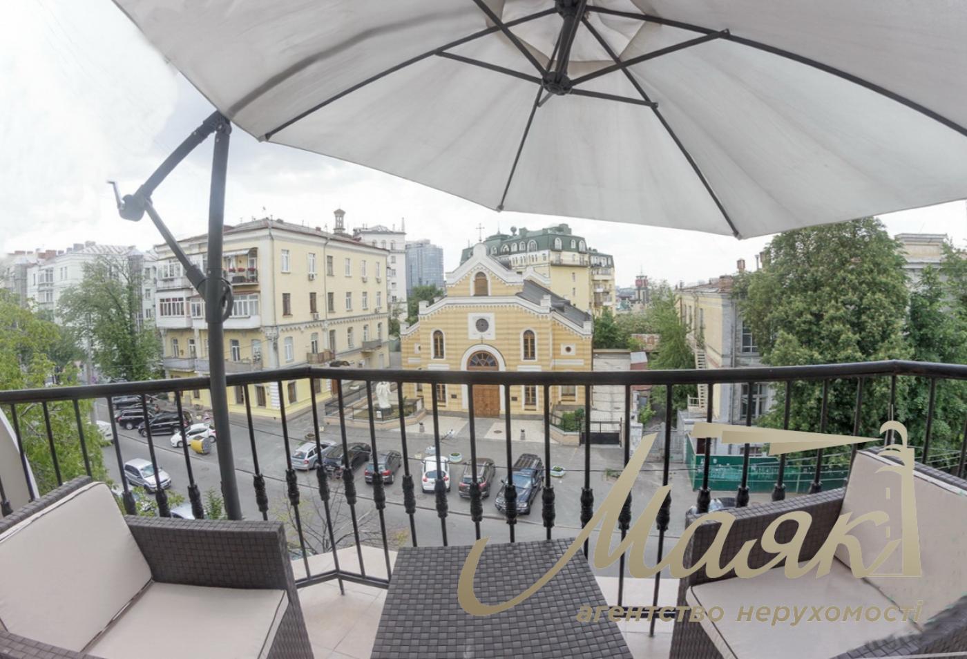 3-room apartment for rent at 21 Lyuteranskaya St., Shevchenkivskyi District.