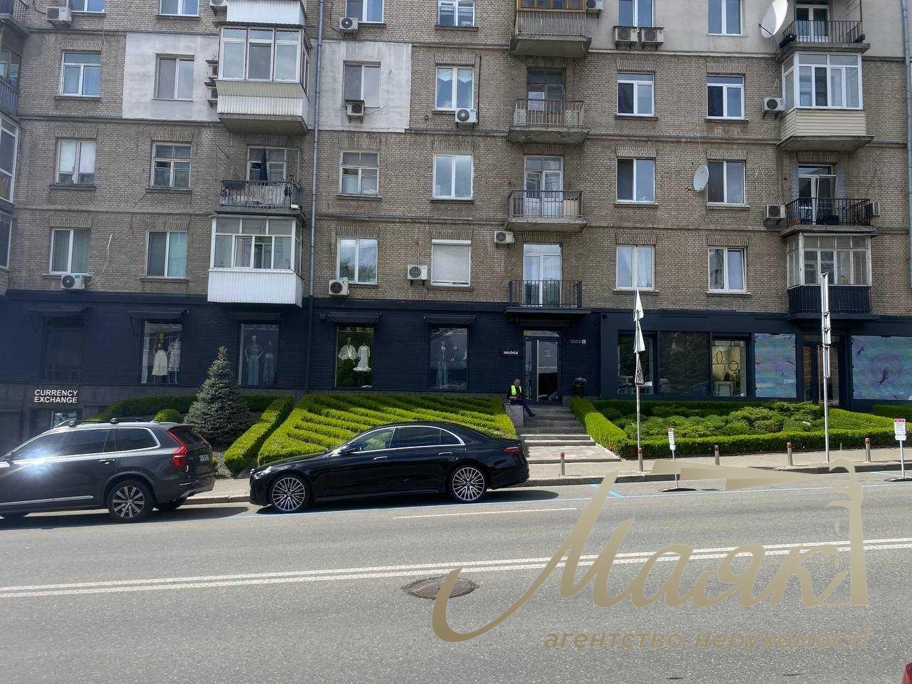 Продаж напівцоколя 270м2, Кловська