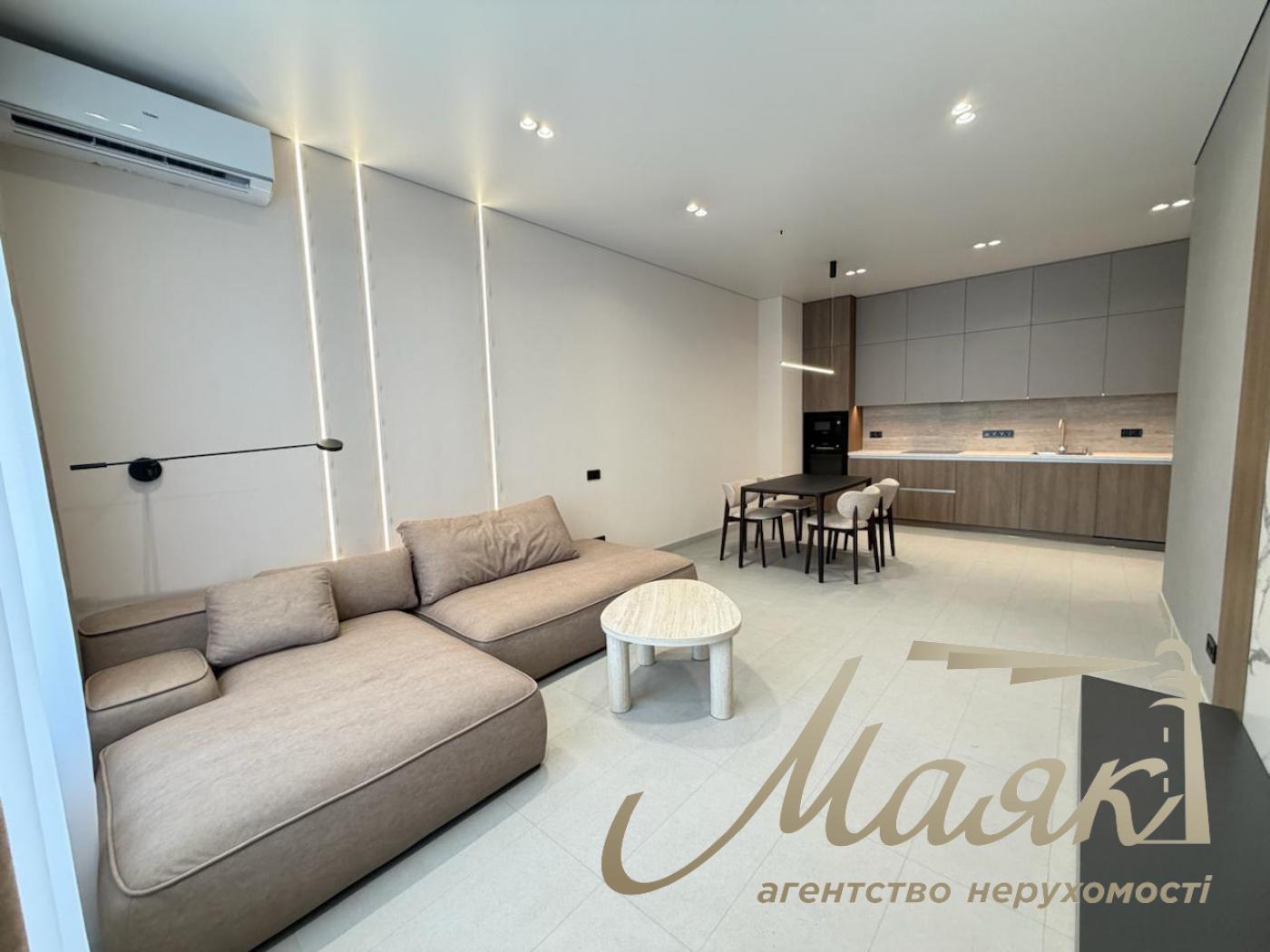 3-Bedroom Apartment for Rent in the Novopecherskie Lipki Residential Complex, 15B Verkholyuda (Dragomirova) St.