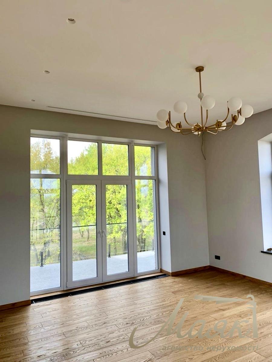 Оренда будинку 650м2 у СМТ Козин, Башта. Будинок із виходом до Дніпра.