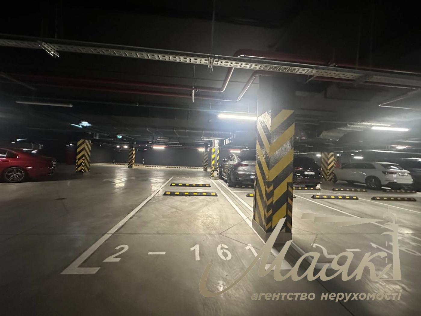 Аренда паркинга на -2 уровне в ЖК TRIIINITY, ул.Тютюнника 39-А, Печерск
