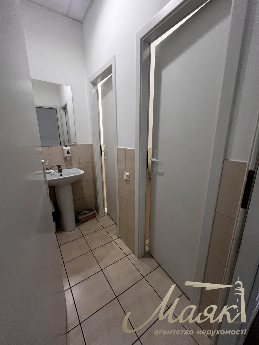 Оренда офісу 416м2 в БЦ Єврразія по вул.Жилянська 78, Олімпійська