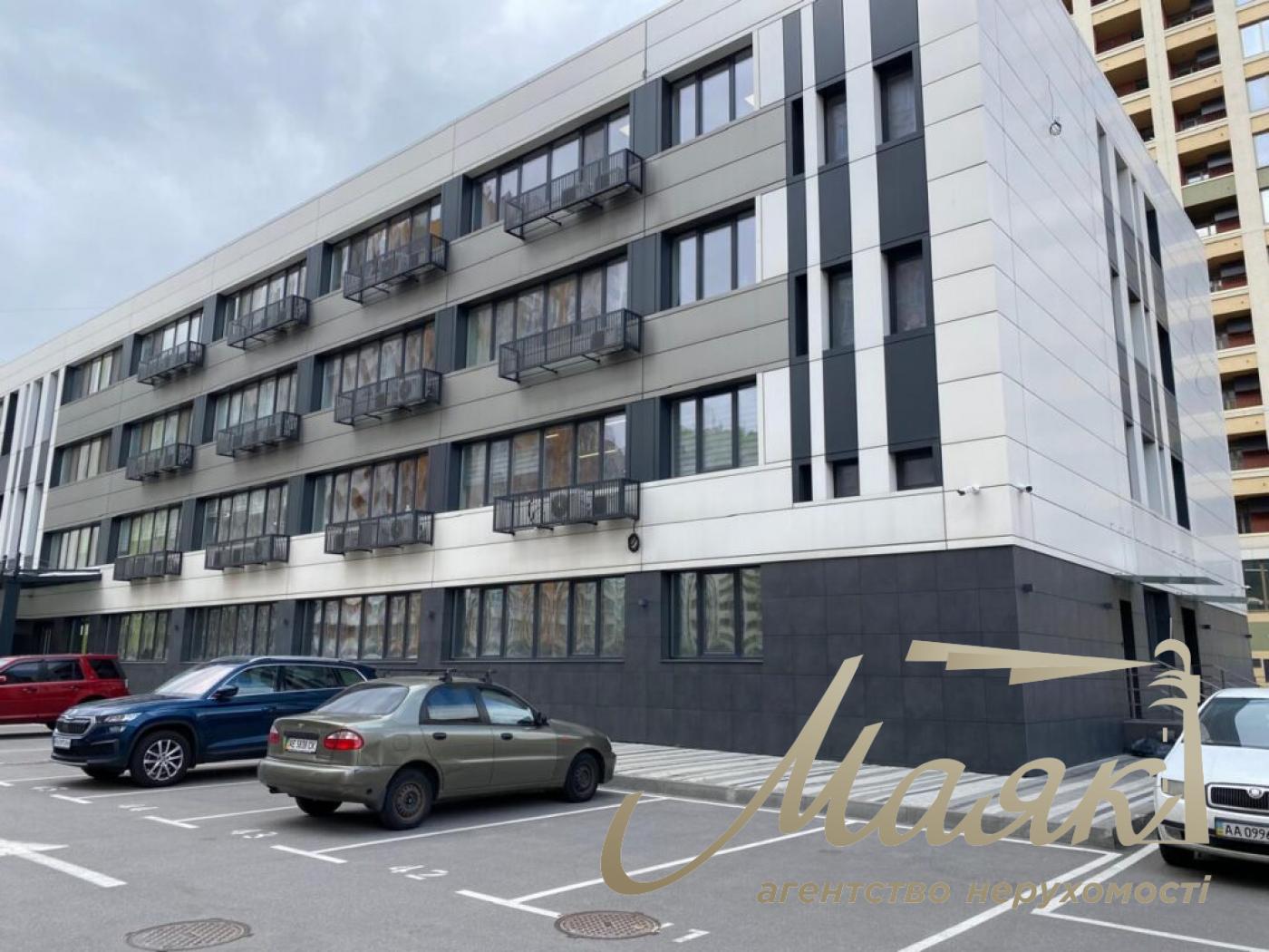 Office for rent 115m2 in BC Bright at 67 Beresteisky Ave, Nivki