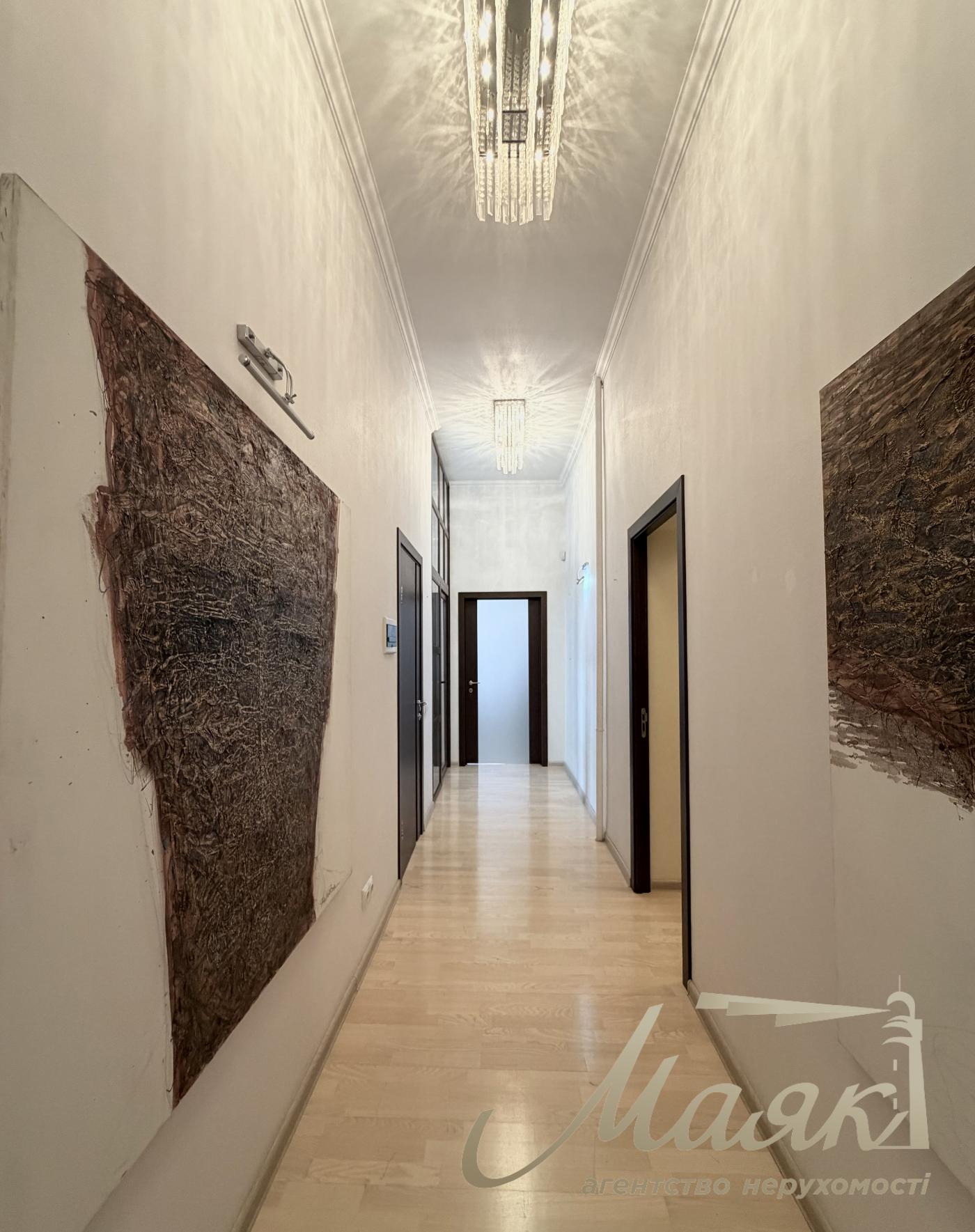 Оренда 4х-кімнатної квартири 200 м² у самому серці Києва - вул. Рейтарська, 5, Шевченківський район.