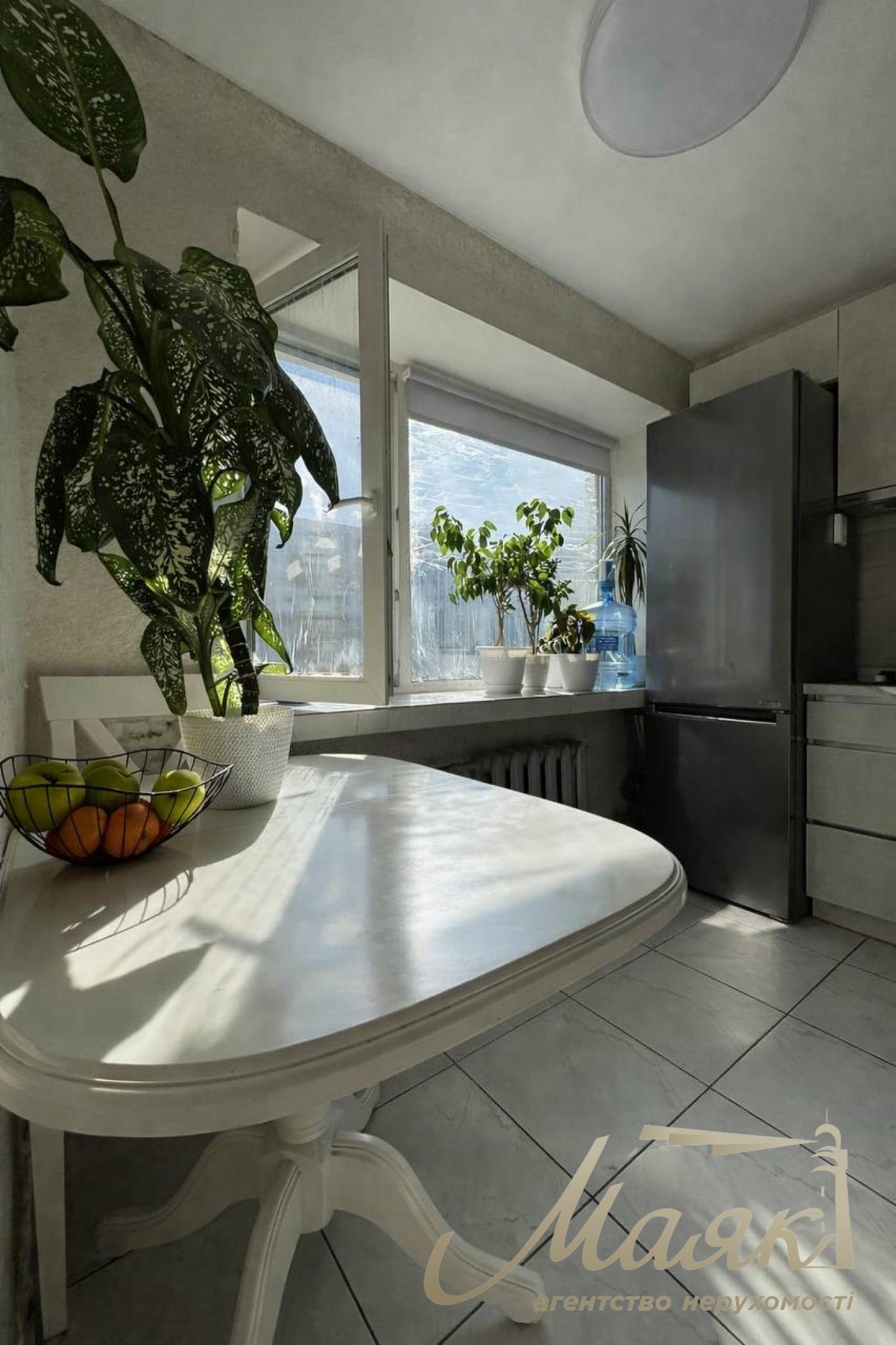 Продажа 1 комнатной квартиры по ул.Набережно-Корчеватская, Голосеевский район.