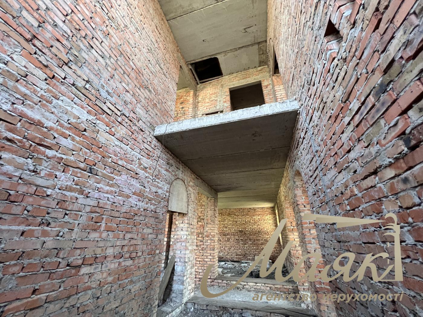 Продажа 2х этажного дома 220м2 в с. Кременище, ул. Грушевского, Киево-Святошинский район, Киевская область.