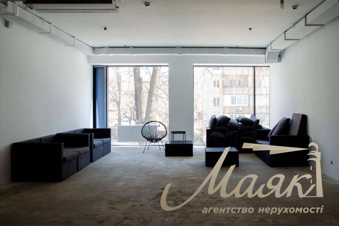 Commercial space for rent (643 m²) in the Infinity Business Center, Saksaganskogo Street, Downtown, Kyiv
