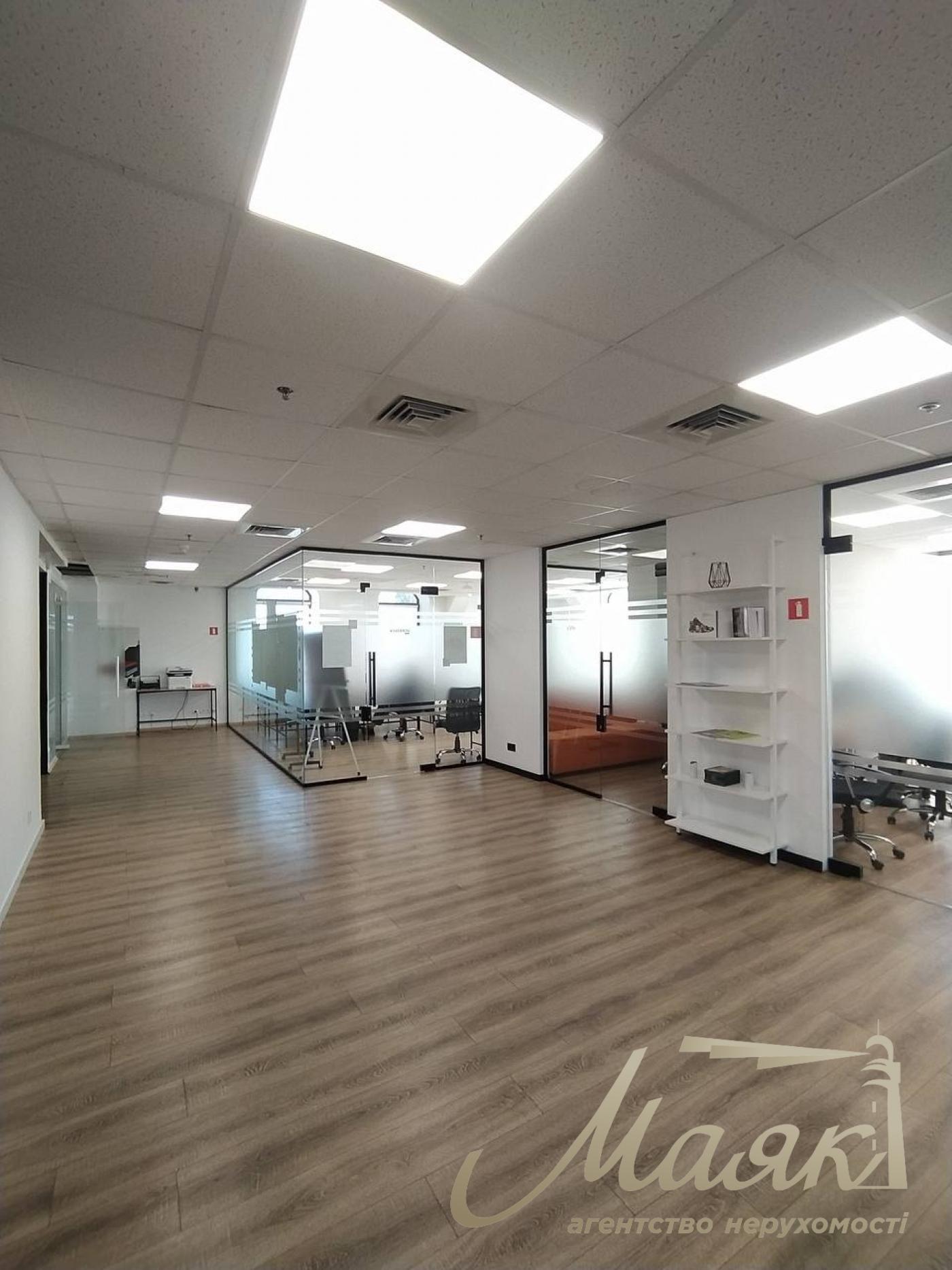 Rent duplex office 580 sq.m. in BC Leonardo on Bogdan Khmelnitsky str. 19/21