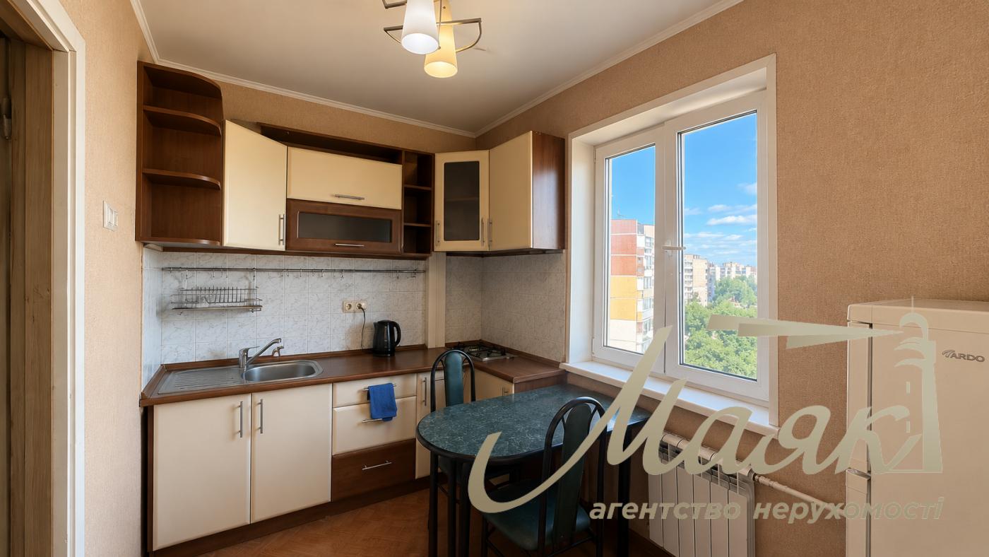 Продаж 1-кімнатної квартири площею 30,2 м² на вул. Рональда Рейгана, 11А, район Троєщина, Київ
