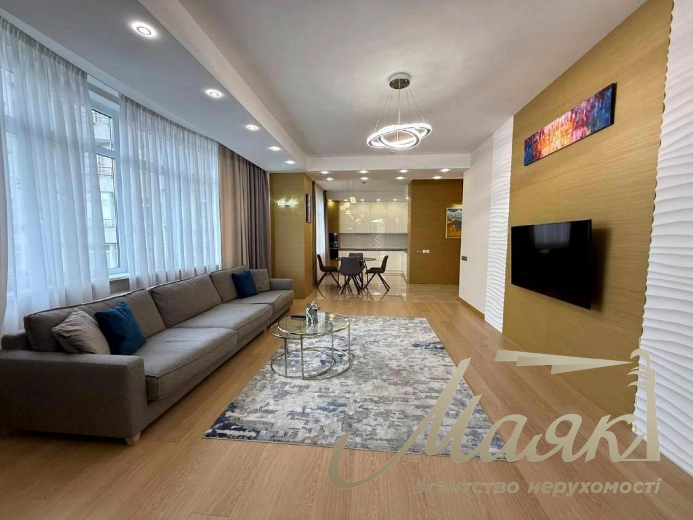 Rent 2-bedroom apartment in the historical center, Koninsky St. (Turgenevskaya)