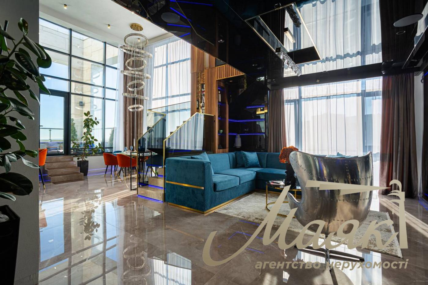 Продаж пентхауса 195 м² з терасою та дизайнерським ремонтом в ЖК Park Avenue VIP, Київ