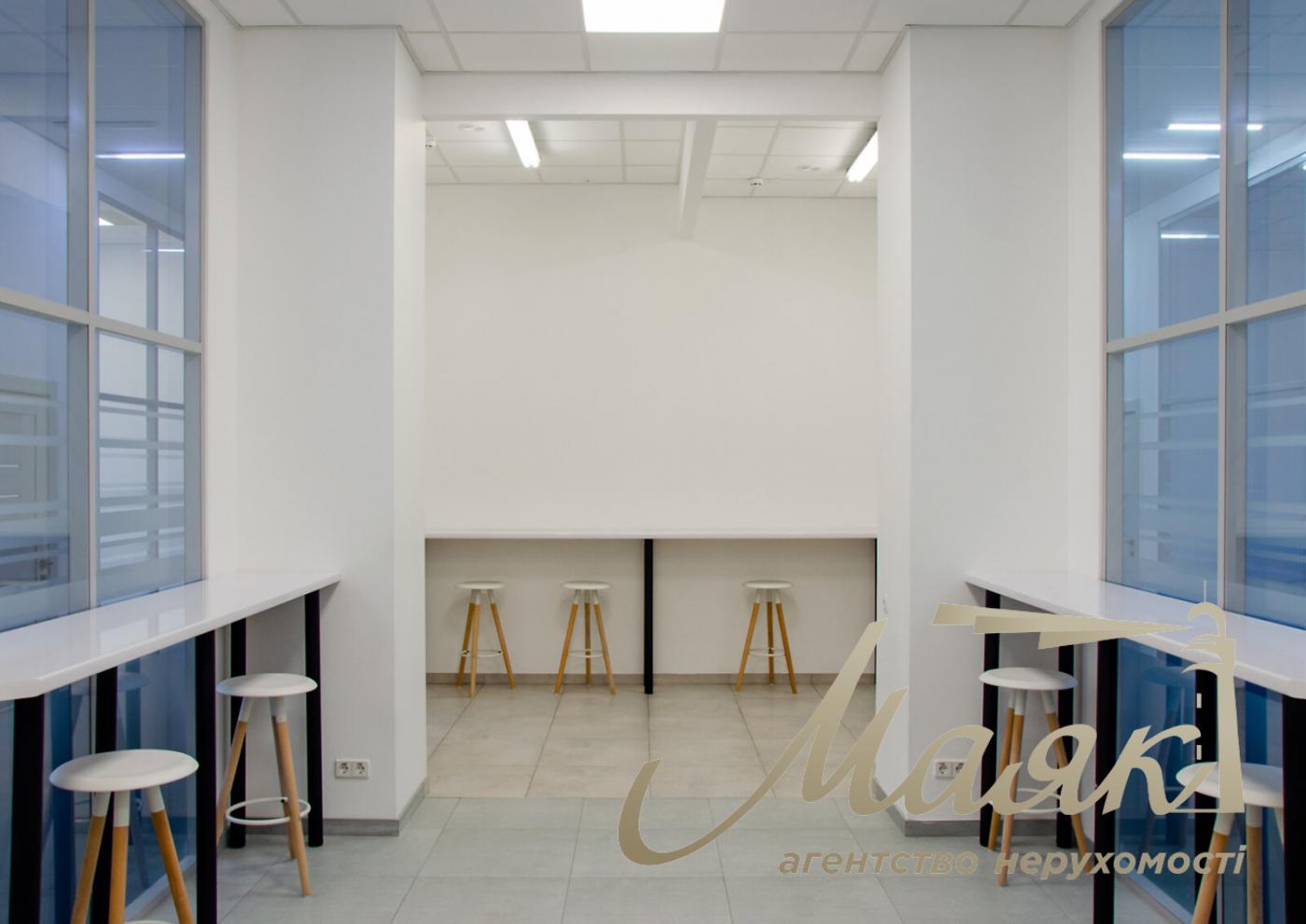 Оренда офісу 1230м2 West Side вул. Олени Теліги, 6, Дорогожичі