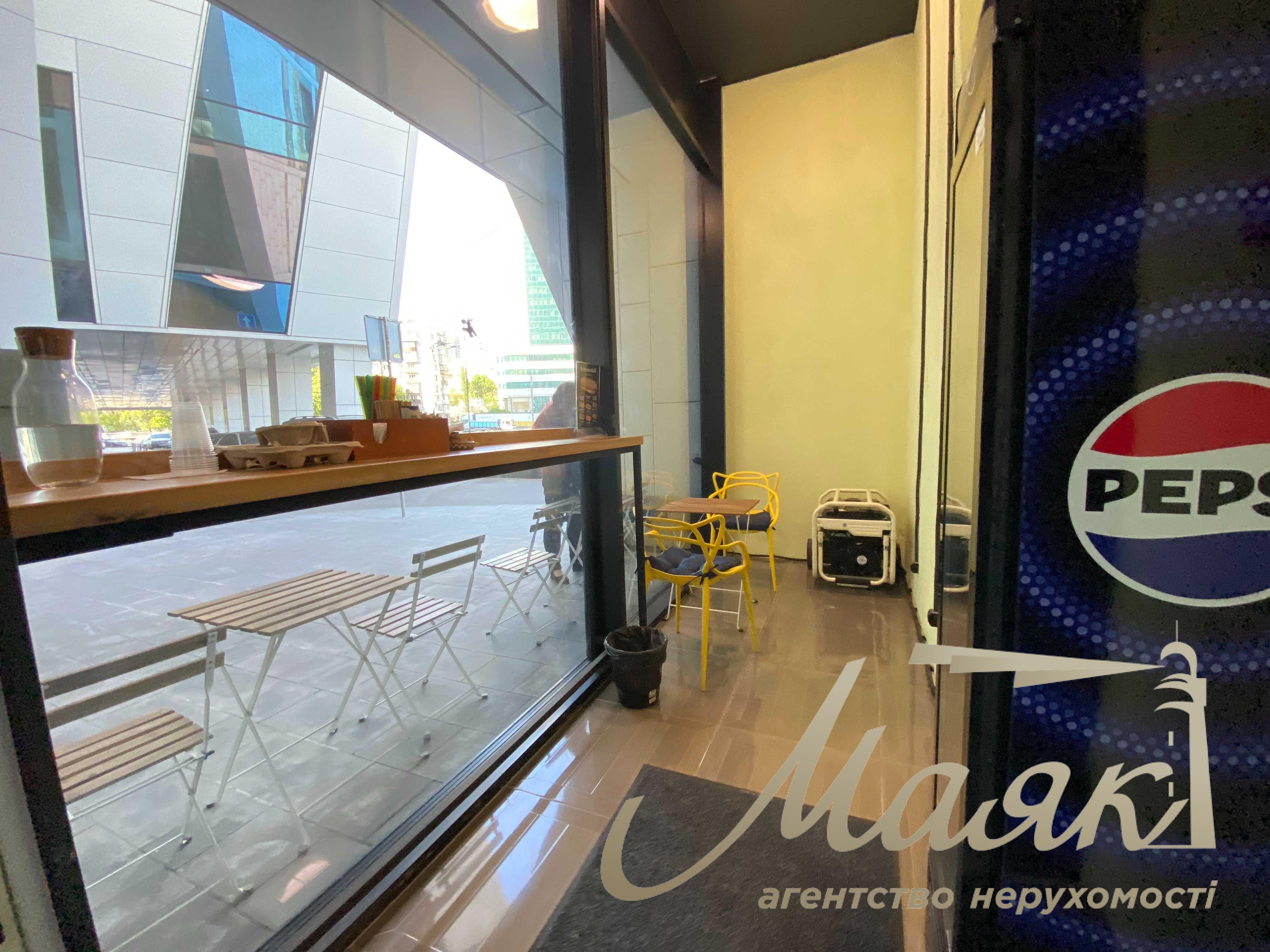 Продаж фасаду ЖК Manhattan, кафе 17,8+12 м, ФАСАД