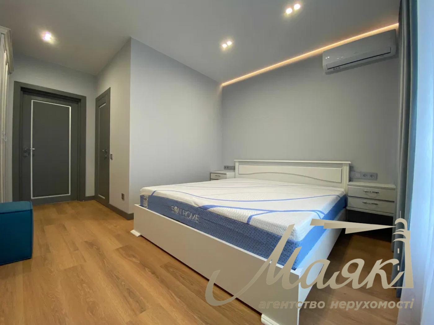 Оренда 3-кімнатної квартири у ЖК «White Lines», 71 м², Голосіївський район