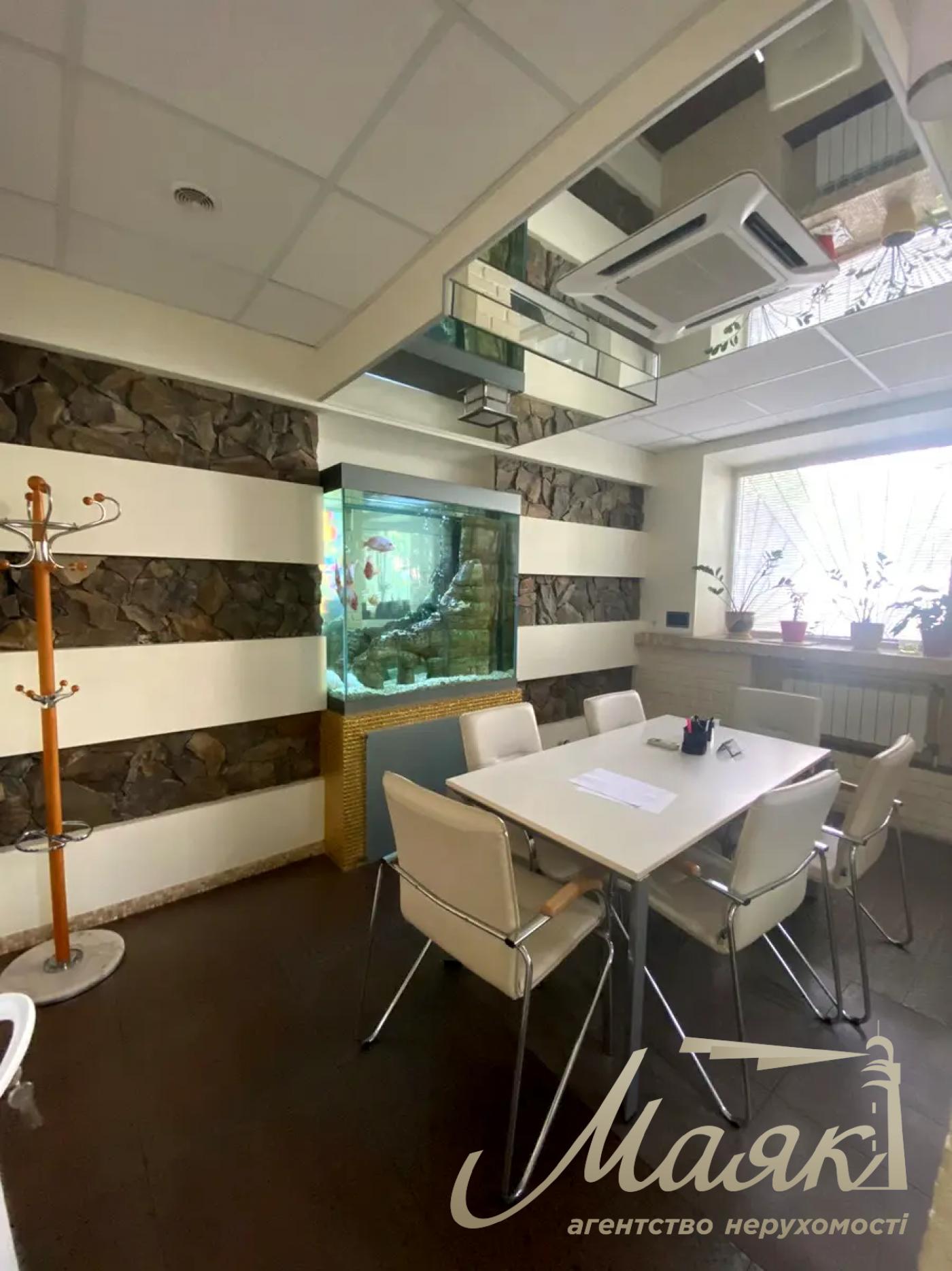 Office for rent 230m2 Aleksa Tikhogo str. 89-A, Shulyavskaya.