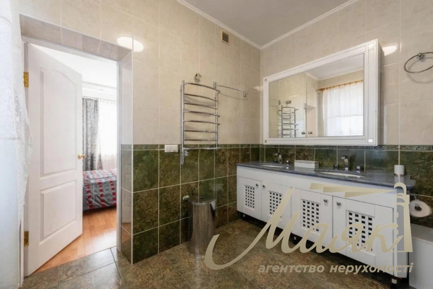 Продажа дома 480м² в Вите-Литовской, Чапаєвка, Голосеевский район, Киев