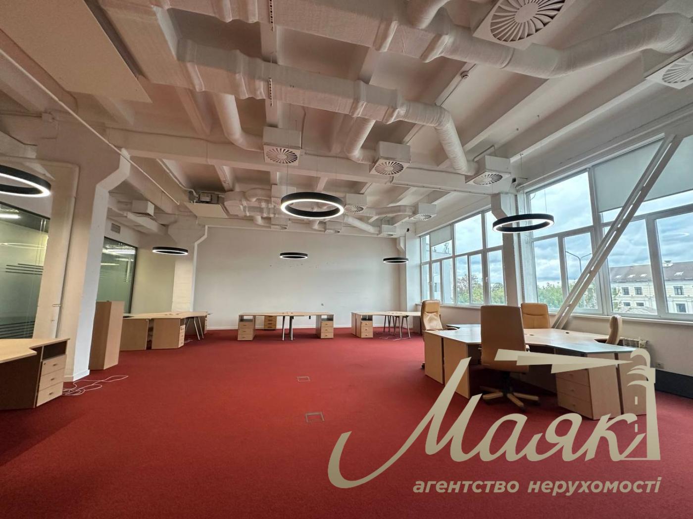 Оренда офісу площею 1 220 м² у бізнес-центрі на вул. Лаврській, Печерський район.
