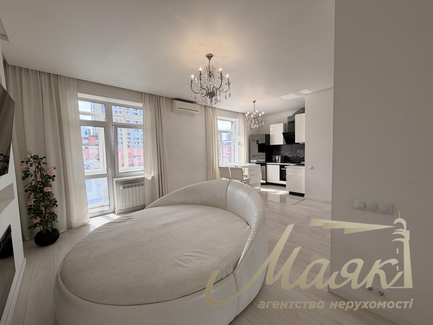 Продаж квартири-студії на Олімпійській, вул. Велика Васильківська