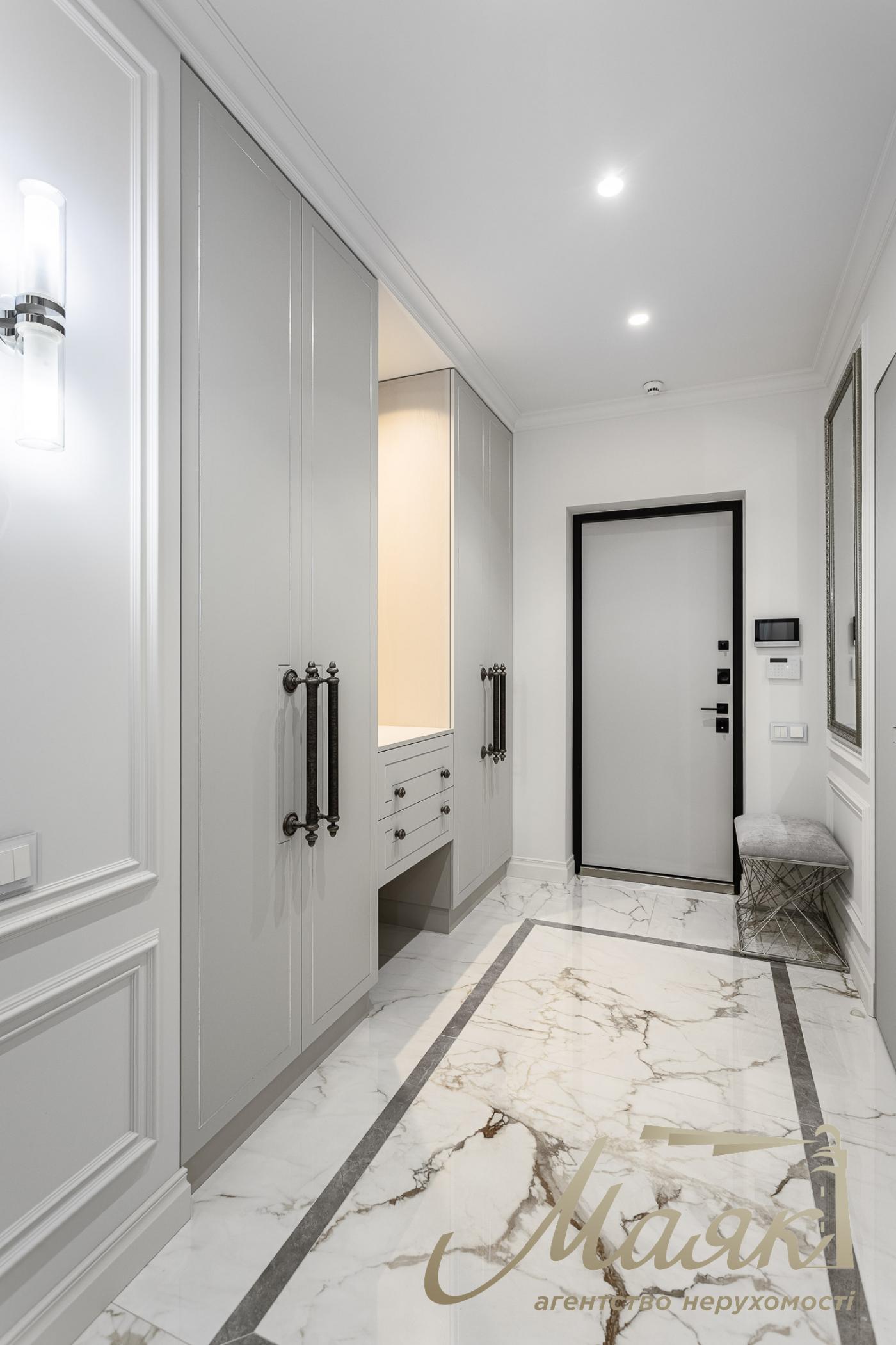 Продажа видовой 3-комнатной квартиры в ЖК Tetris Hall, ул. Ивана Федорова, 2а