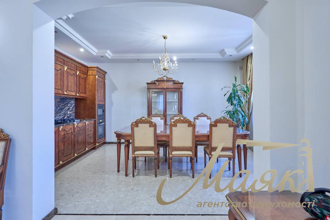 Оренда 4 кімнатної квартири, 163 м, Жилянська 30а, Голосіївський район