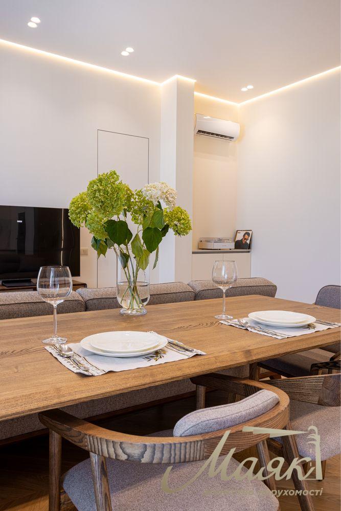 Продаж квартири площею 75 м² з власною терасою у ЖК «52 Перлина» Pechersk Plaza, Печерськ, вул. Михайла Бойчука, 19-А.