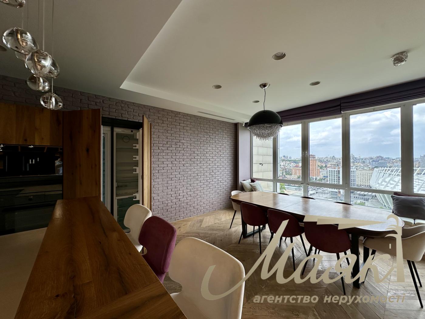 Rent a view 5-room apartment (230m2) in the LCD "Chelsea Tower", Delovaya str. 4, Center, Pechersky district