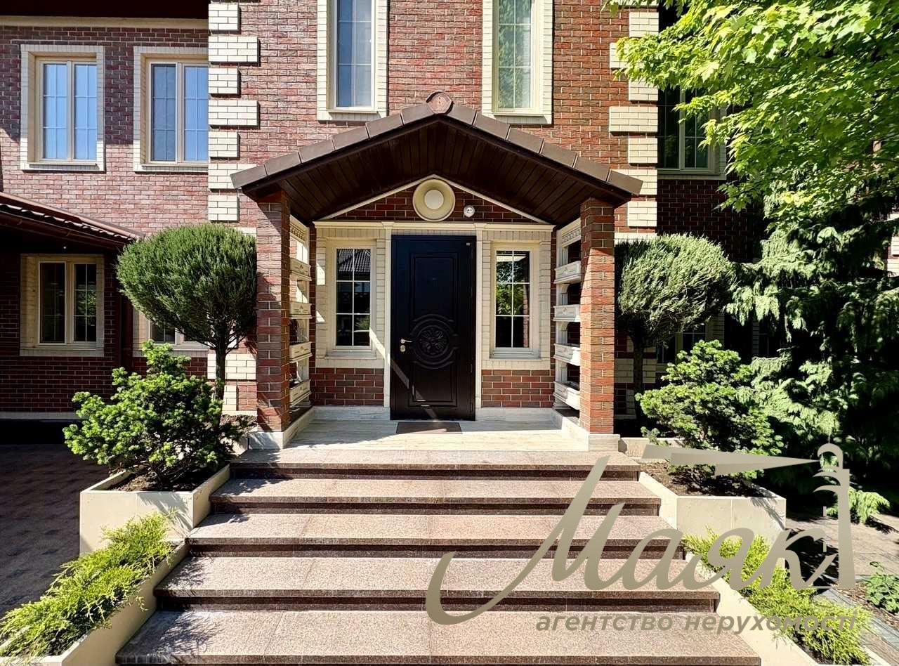 Оренда розкішного будинку площею 750 м², 10 соток землі, Голосіївський район, Київ, Чапаївка/Віта Литовська, 