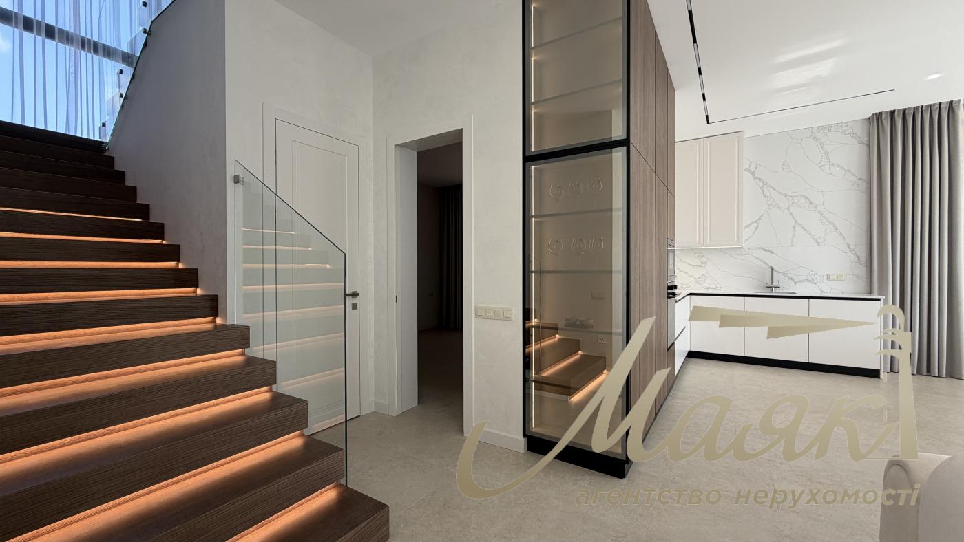 Продаж 2-х поверхового будинку 200м2, КМ Нова Ходосівка