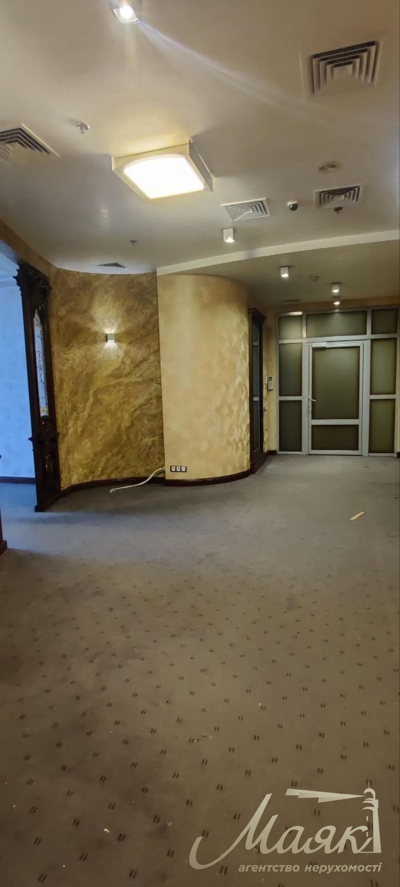 Оренда офісу площею 279 м² у бізнес-центрі «Парус», 20-й поверх