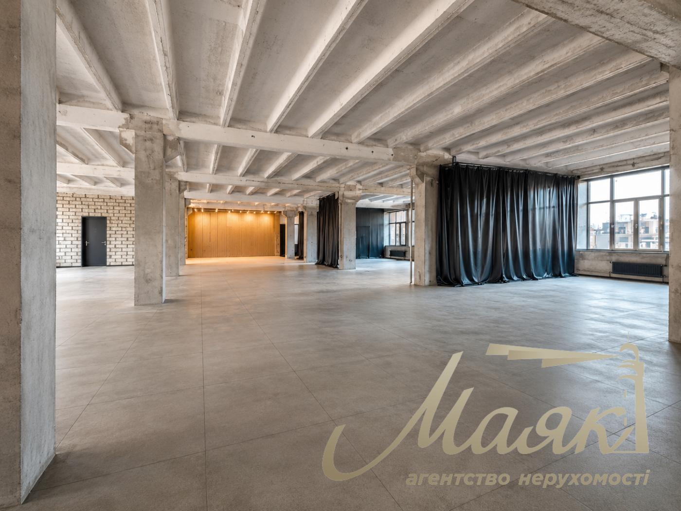 Аренда складского помещения 1500 м² ул. Лаврская, Верхний Печерск