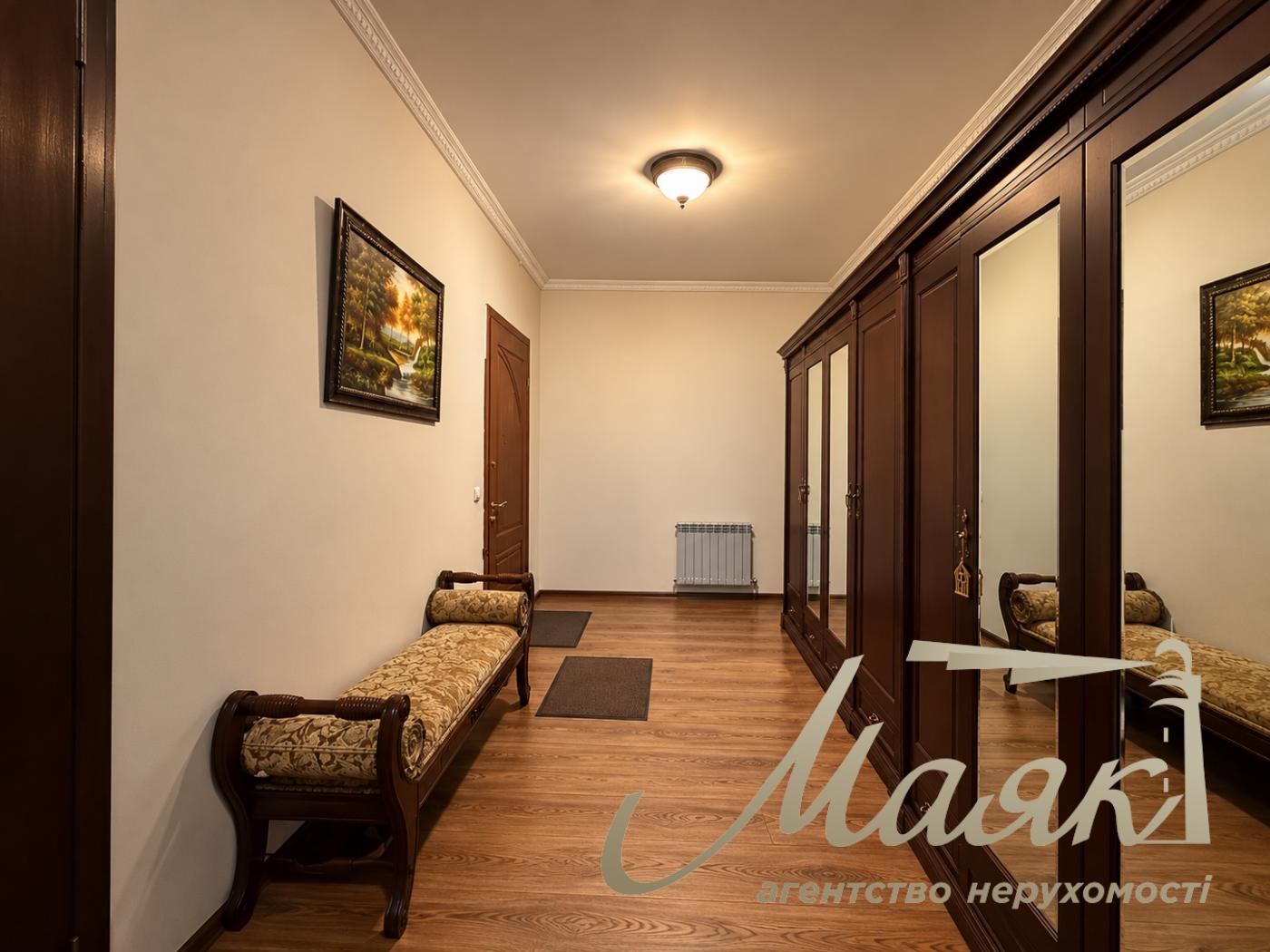 For sale: a 130 m² renovated apartment with a view in downtown Kyiv, 3A Kudryavsky Descent, Podil, Shevchenkivskyi District, Kyiv