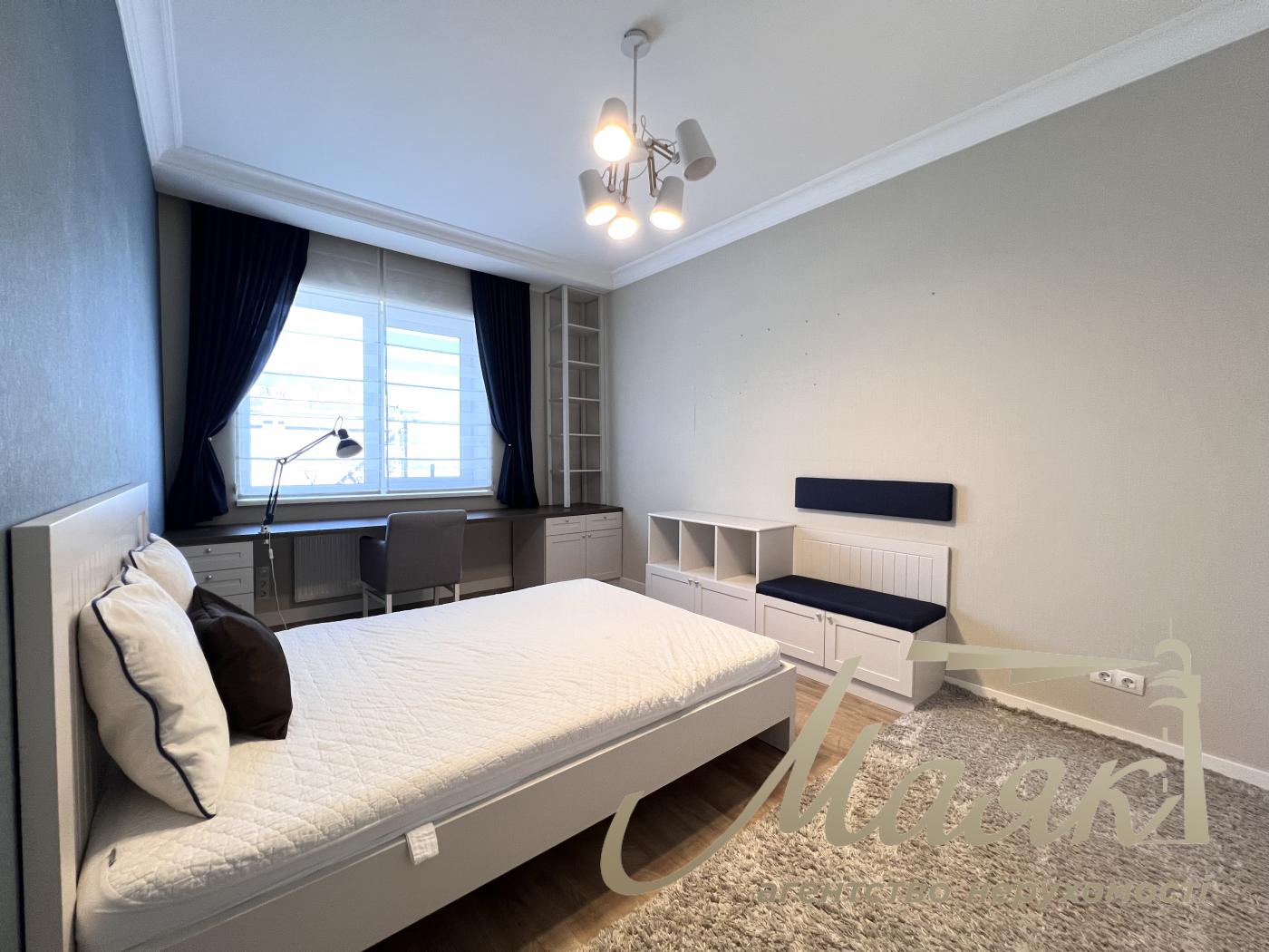 Rent 2-storey house 190m2, Goloseevsky district, Myshelovka