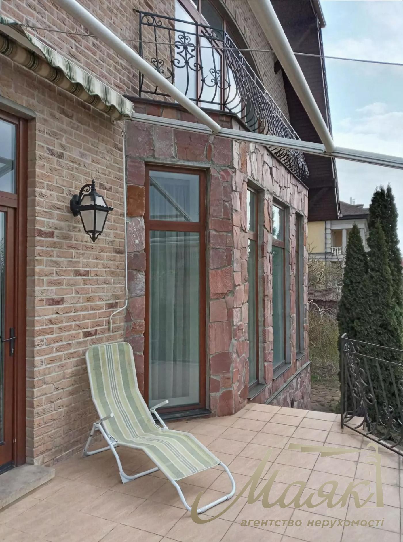 Продаж будинку Лісники 550м2, продаж будинку зі сховищем