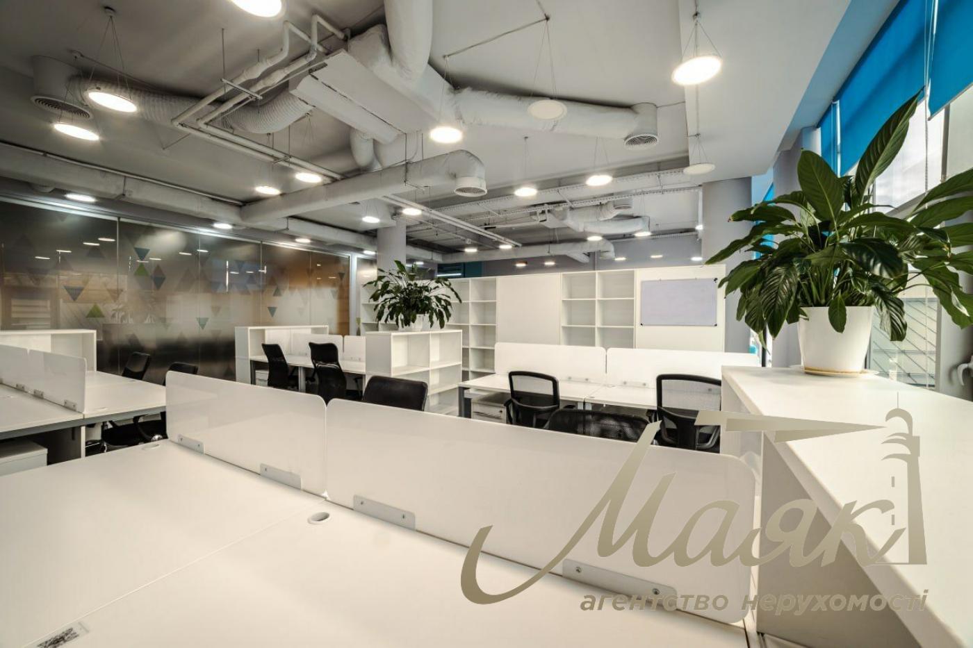 Office for rent 555m2 with terrace, BC Europassage, Olimpiyskaya