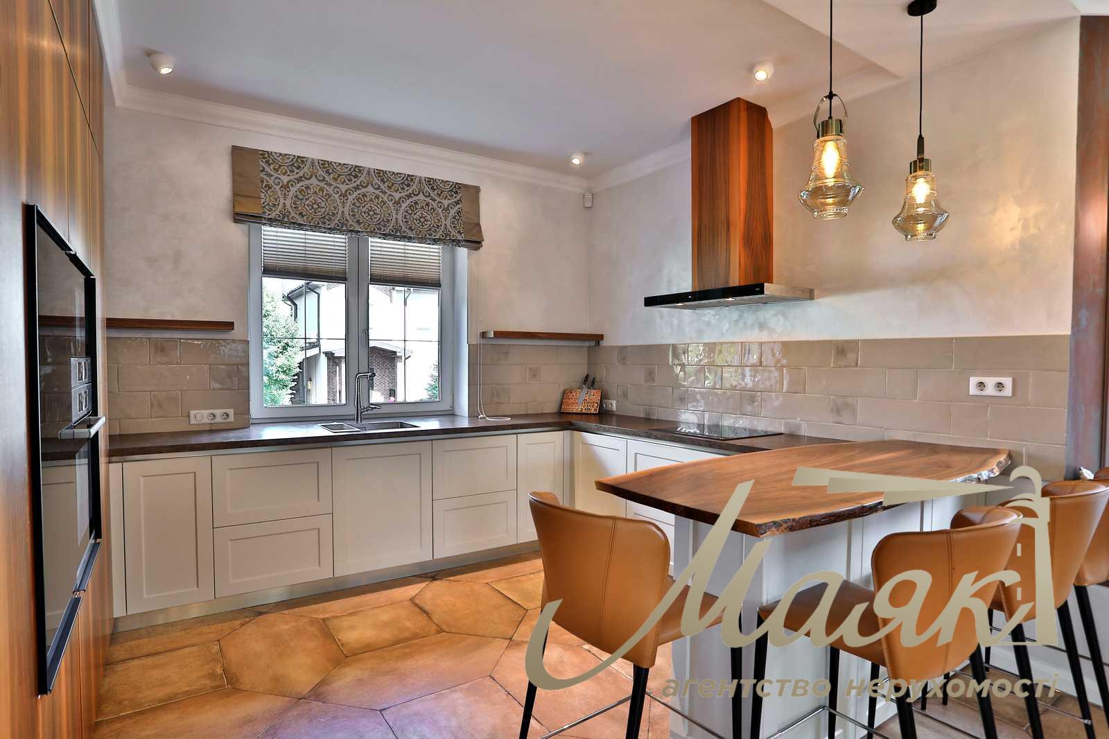 Оренда будинку площею 220 м² у котеджному містечку Green Hills, с. Віта-Поштова