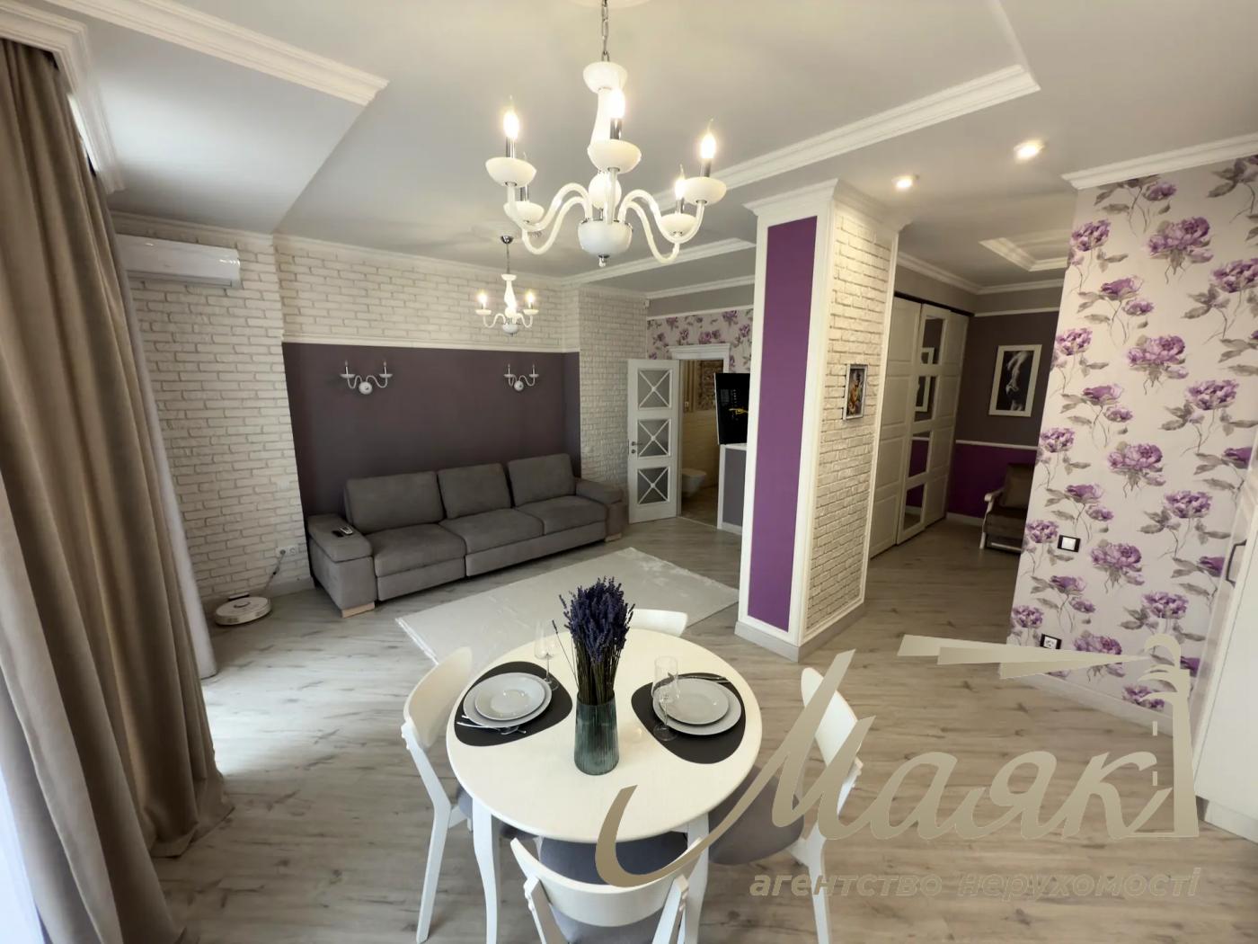 Аренда 1к квартиры - студии 47м², ул. Филатова Академика, Печерск