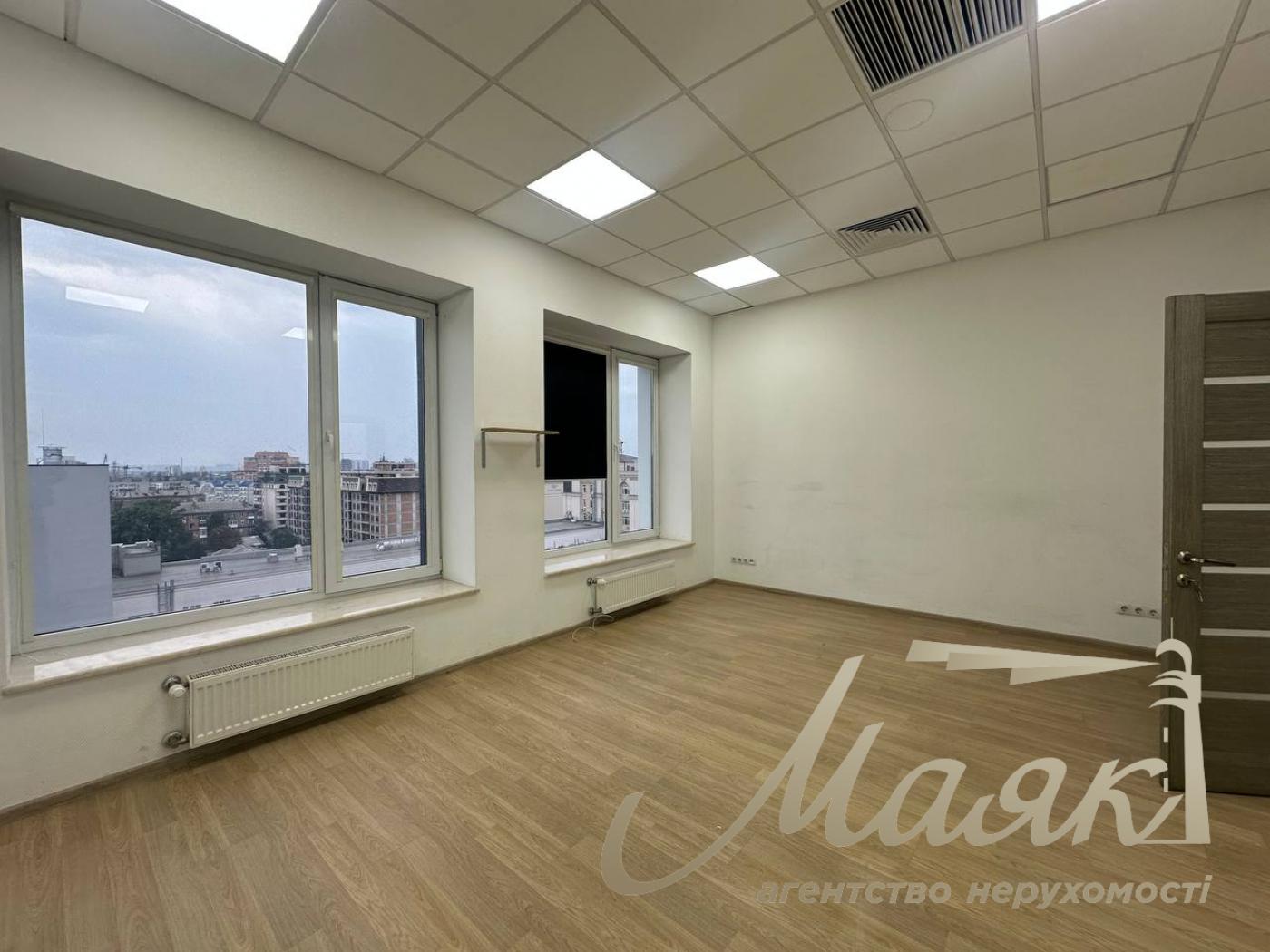 Оренда офісу площею 180 м² у бізнес-центрі «Доміно», вул. Нижній Вал, 51, Поділ.