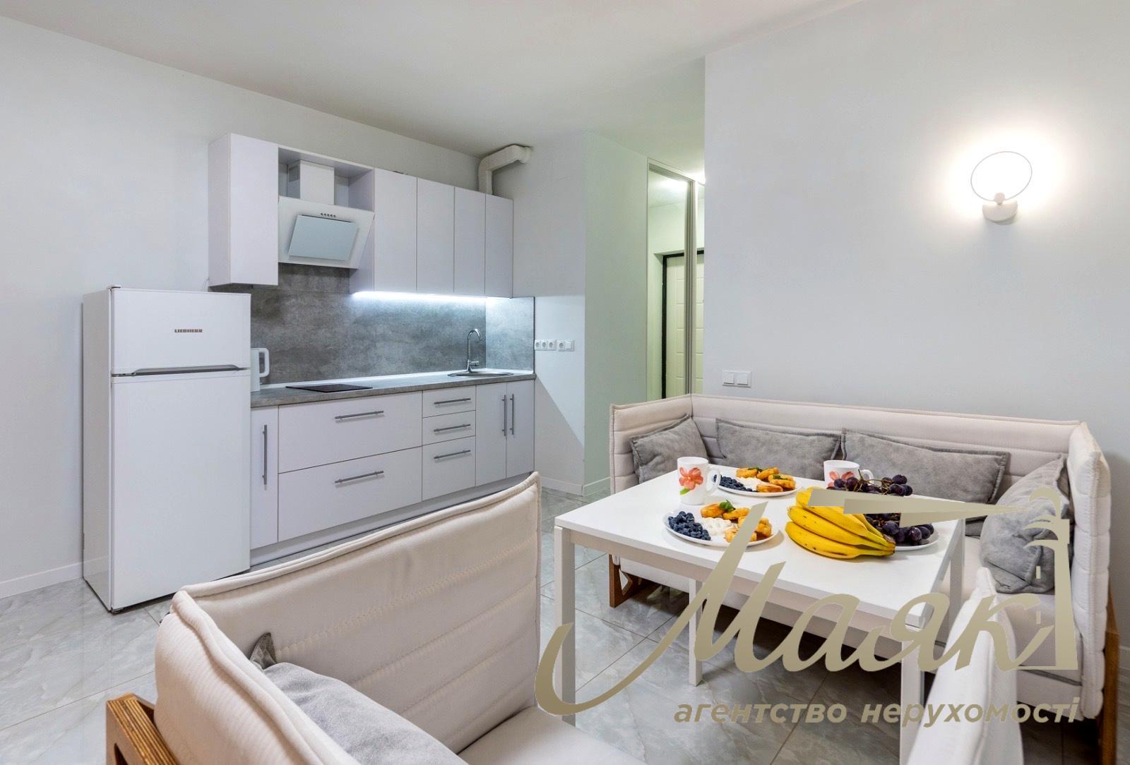 Rent 1-bedroom apartment studio 40m2 LCD French Quarter 2 Predslavinskaya str. 55-A