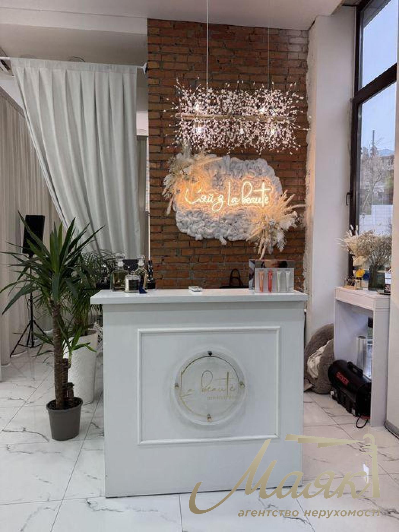 Оренда комерційного приміщення ЖК Бульвар Фонтанів, вул. Саперне поле