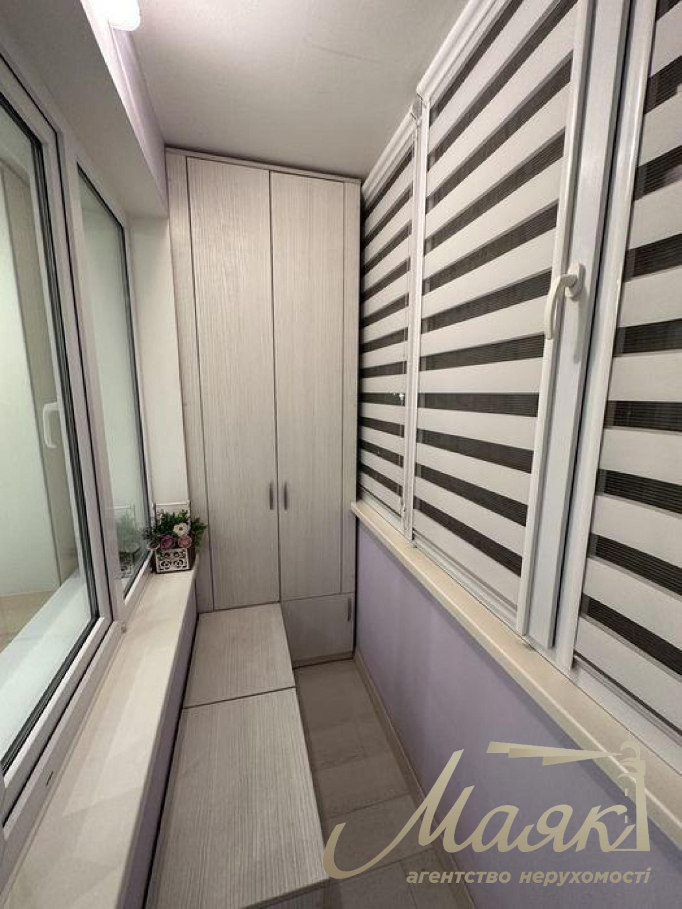 Оренда 4-кімнатної квартири, 77м2, стм. Університет, Центр, Київ