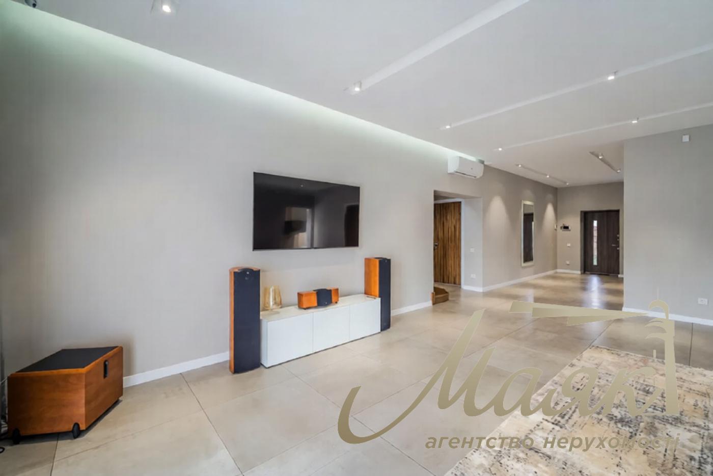 Продаж будинку 250м² у Конча-Заспі, Козин, Київська область