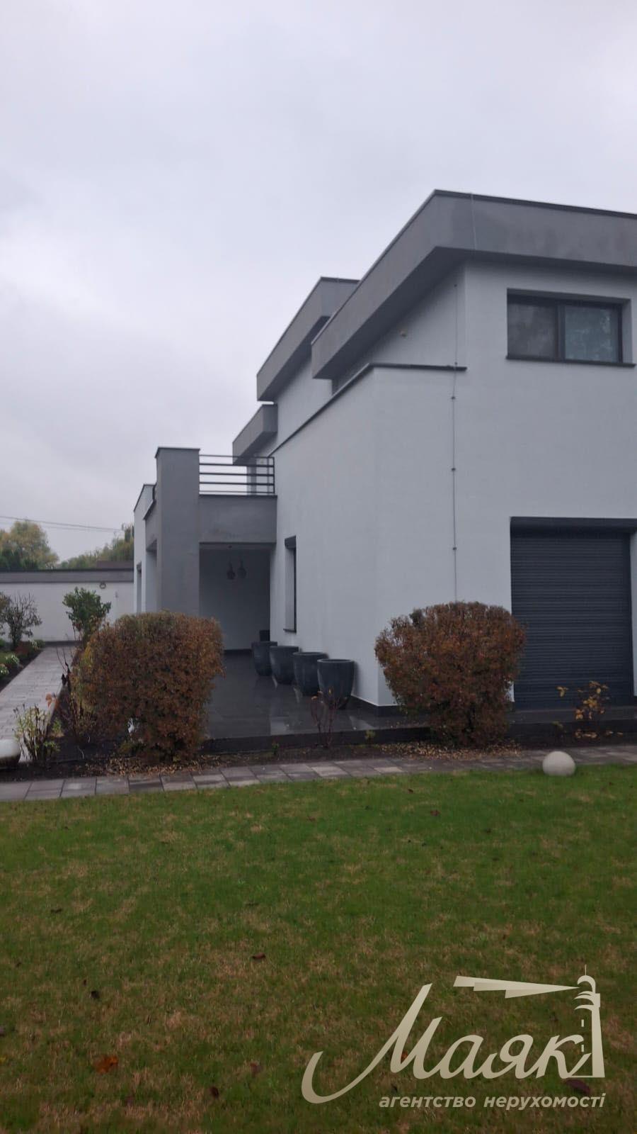 Продаж будинку (280 м²) на 8 сотках землі в с. Нові Безрадичі, Обухівський район