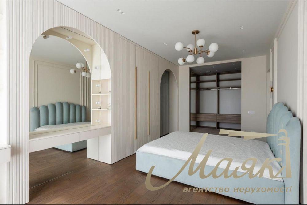 Продаж просторої 5-кімнатної квартири в ЖК "Французький квартал 2" , вул. Джонна Макейна, Печерський район.