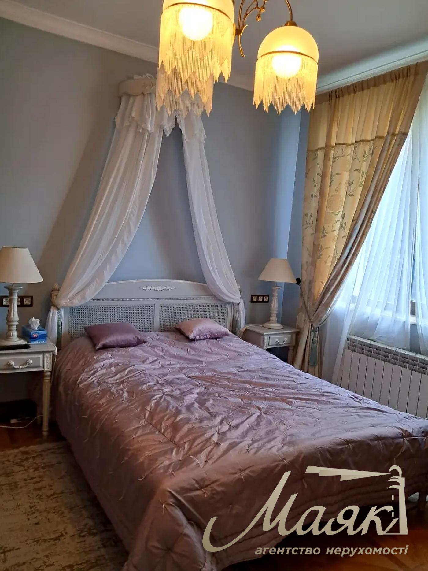 Оренда будинку/резиденції площею 420 м² у Старих Безрадичах, вул. Підгірна, перша здача, Обухівський напрямок, Київська область.