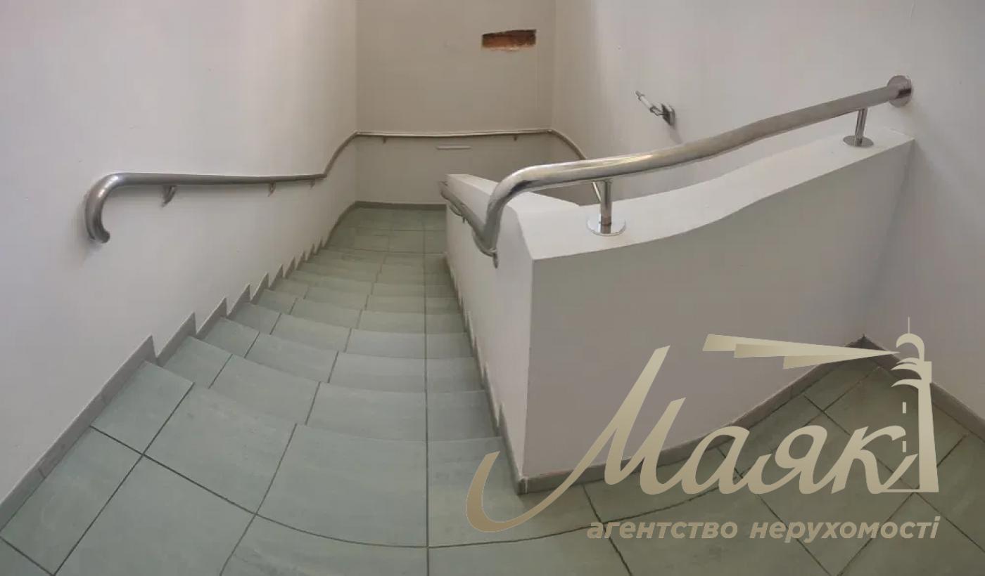 Оренда офісу площею 220 м² у ЖК «Царський», вул. Старонаводницька, Верхній Печерськ