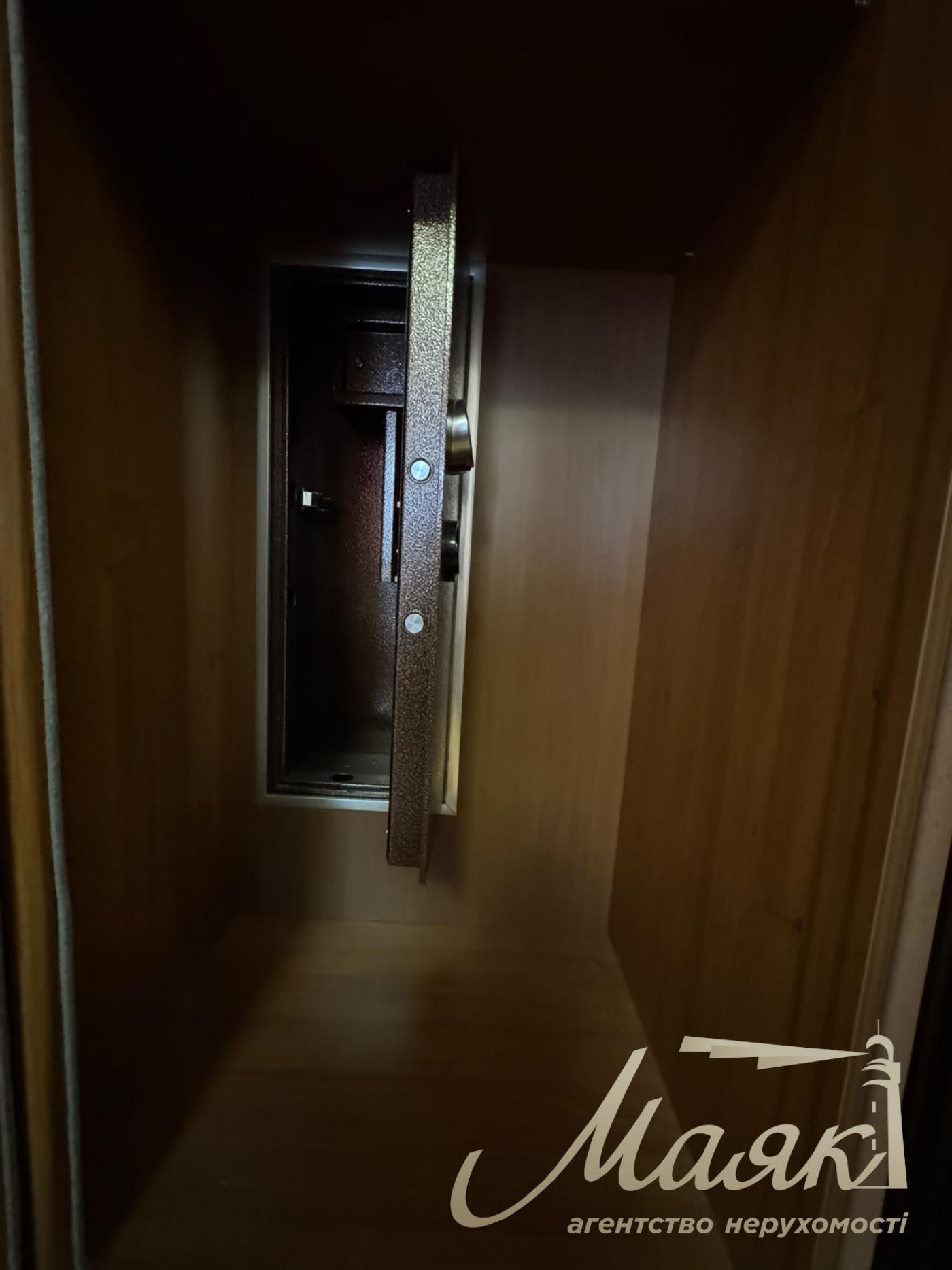 Аренда 2к квартиры,67м2, Подол, царский дом