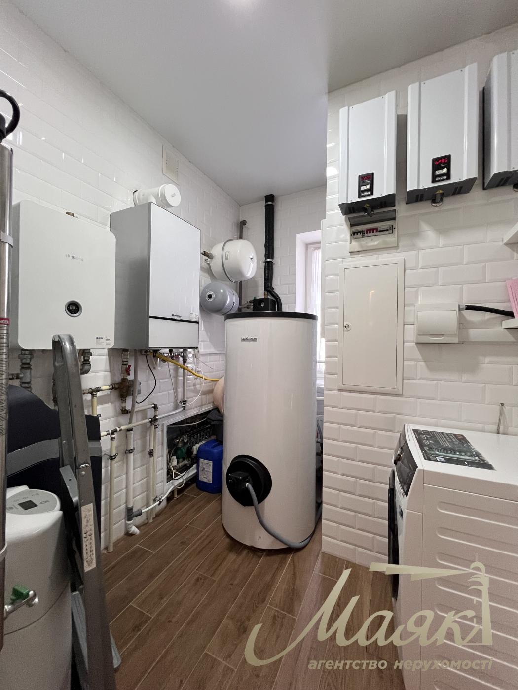 Rent 2-storey house 190m2, Goloseevsky district, Myshelovka