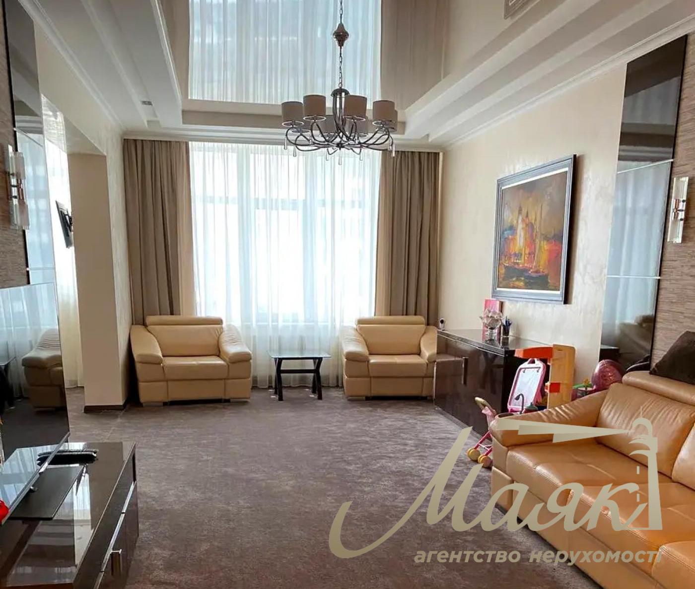 Аренда 4х квартиры 153 м², ул. Андрея Верхогляда, Печерск