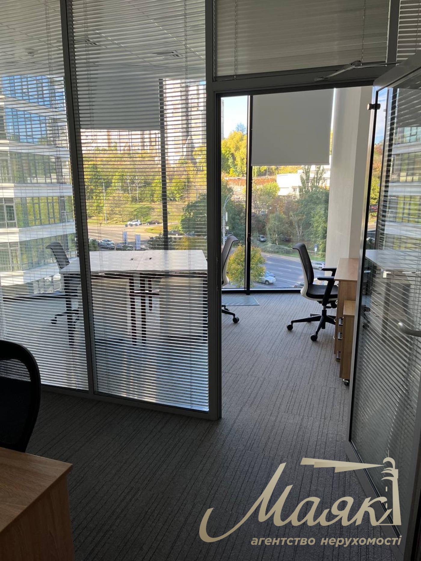 Furnished office for rent 244 sq.m. in BC IQ on Bolsunovskaya str.