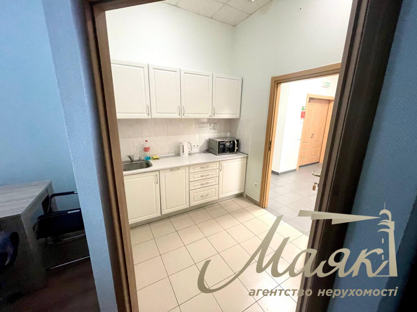 Оренда офісу 260м2 БЦ ILLINSKY вул. Іллінська 8, Поділ, Київ